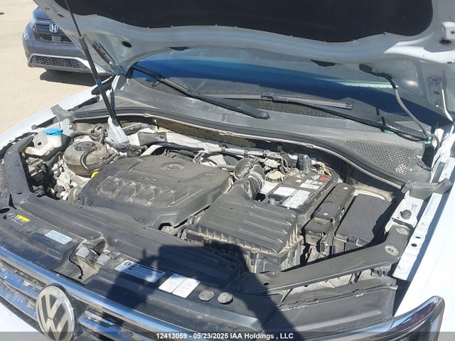 Volkswagen Tiguan 2018 3VV4B7AX7JM210983 Image 10