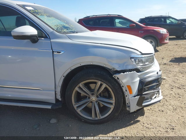 Volkswagen Tiguan 2018 3VV4B7AX7JM210983 Image 12