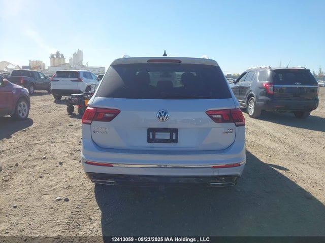 Volkswagen Tiguan 2018 3VV4B7AX7JM210983 Image 17