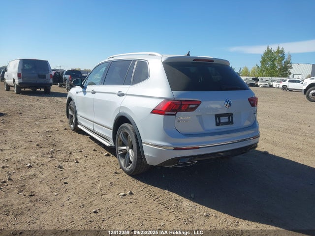 Volkswagen Tiguan 2018 3VV4B7AX7JM210983 Image 3