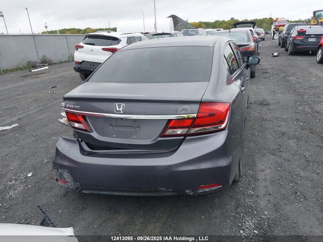 Honda r18z1 2015 2HGFB2F4XFH048752 Image 17