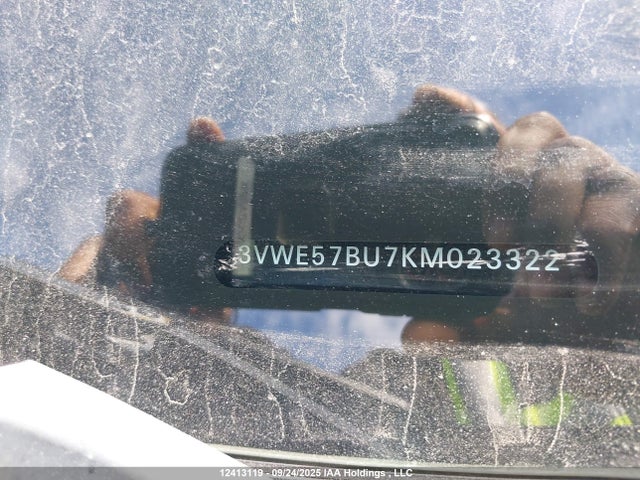 3VWE57BU7KM023322 Volkswagen 1.8 tsi