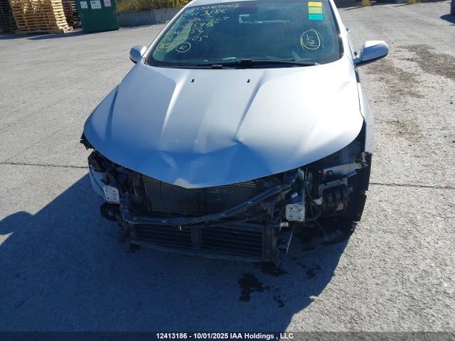 1G1RA6S58HU215915 Chevrolet l3a - di: direct injectio, vvt: variable valve timing, hybrid, gen 1