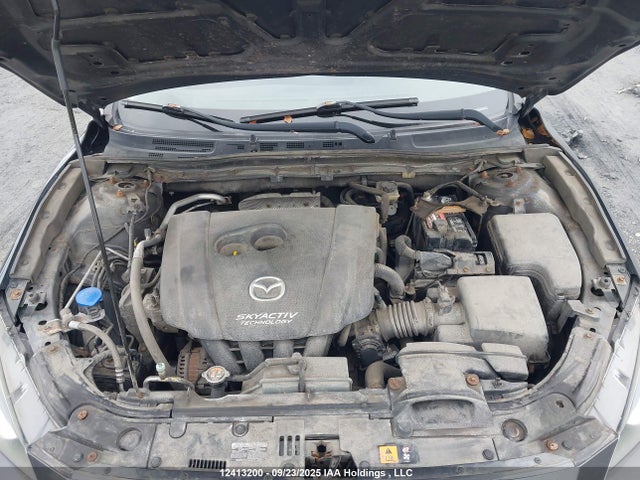 3MZBM1V77FM183795 Mazda pe
