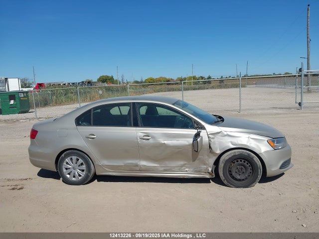 3VW2K7AJ0EM249760 Volkswagen 2014