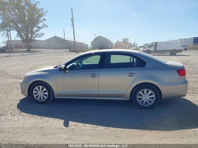 3VW2K7AJ0EM249760 Volkswagen 2014