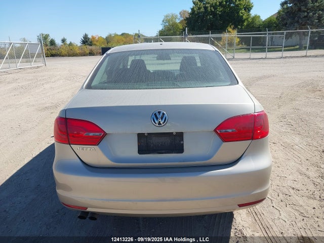 3VW2K7AJ0EM249760 Volkswagen 2014