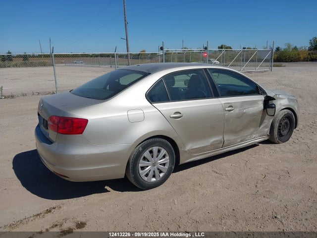 3VW2K7AJ0EM249760 Volkswagen 2014