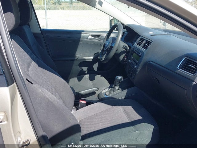 3VW2K7AJ0EM249760 Volkswagen 2014