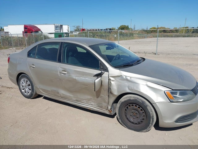 3VW2K7AJ0EM249760 Volkswagen 2014