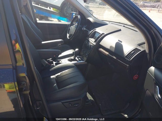 Land Rover LR2 2014 SALFP2BG0EH419365 Image 5