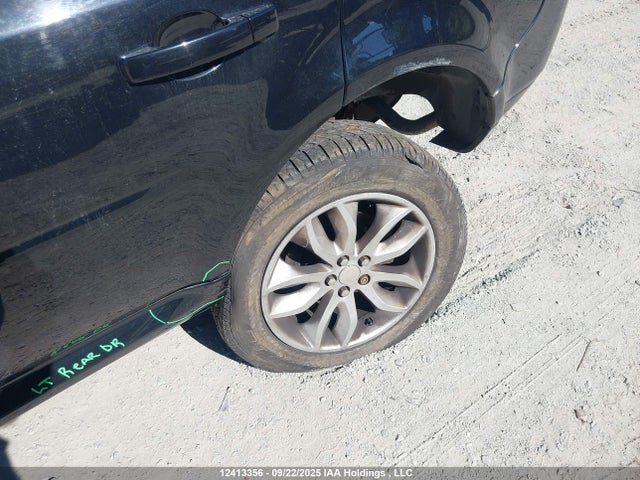 Land Rover LR2 2014 SALFP2BG0EH419365 Image 6
