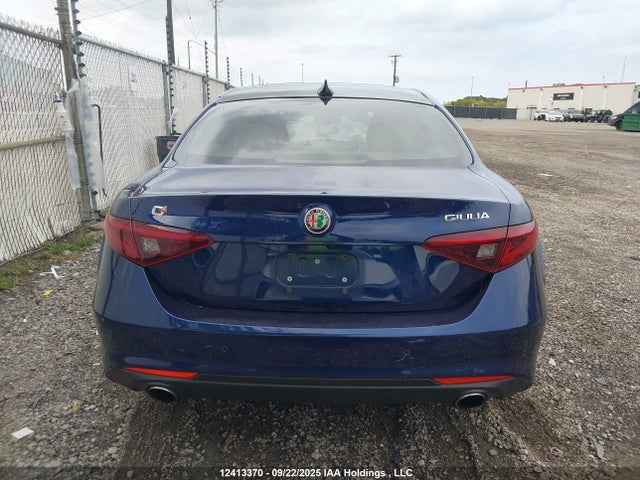 Alfa Romeo 2018 2018 ZARFAEEN4J7584619 Image 16