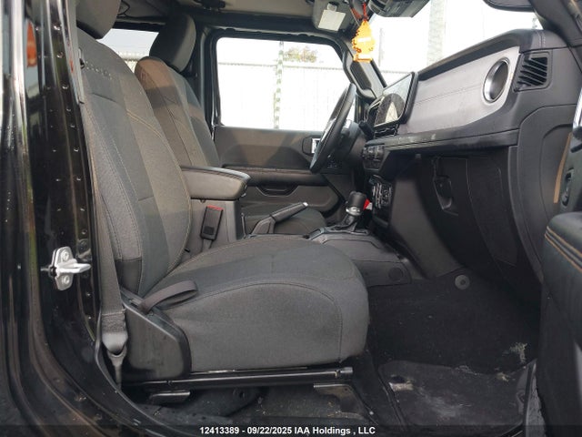 1C4PJXEGXRW233582 Jeep Wrangler