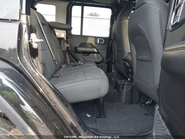 1C4PJXEGXRW233582 Jeep Wrangler