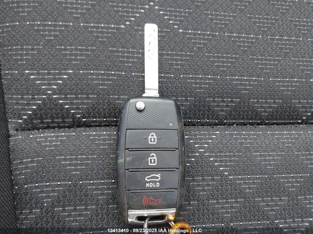 3KPA25AB1KE209141 KIA Rio