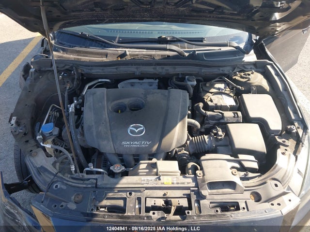 JM1BN1T78H1152302 Mazda pe