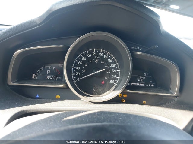 JM1BN1T78H1152302 Mazda pe