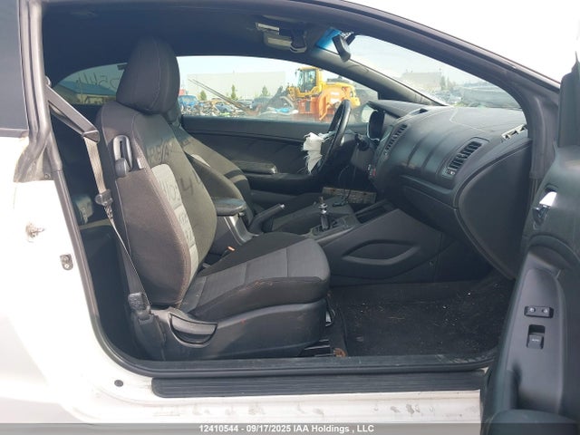 KIA dohc mpi theta ii 2014 KNAFZ6A38E5220375 Image 5