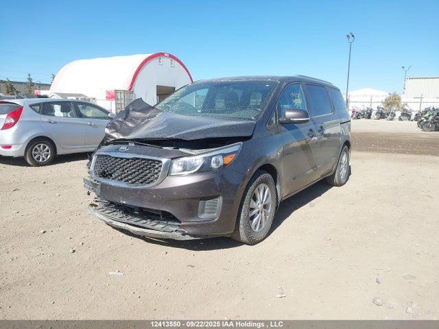 KIA Sedona 2018 KNDMB5C14J6360819 Image 2