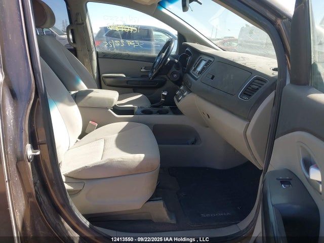 KIA Sedona 2018 KNDMB5C14J6360819 Image 5