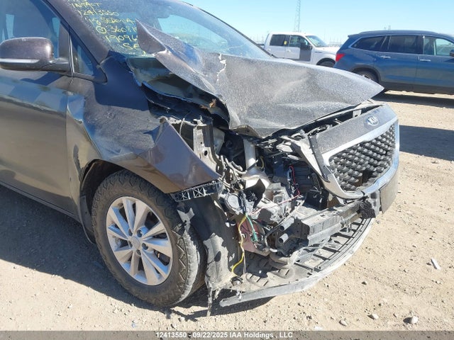 KIA Sedona 2018 KNDMB5C14J6360819 Image 6