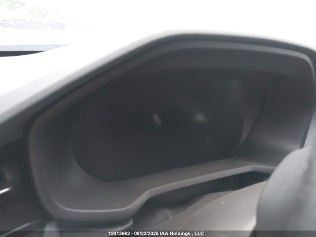 YSMFD3KA8RL210951 Polestar e400v26