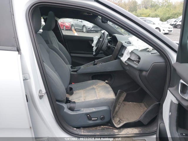 YSMFD3KA8RL210951 Polestar e400v26