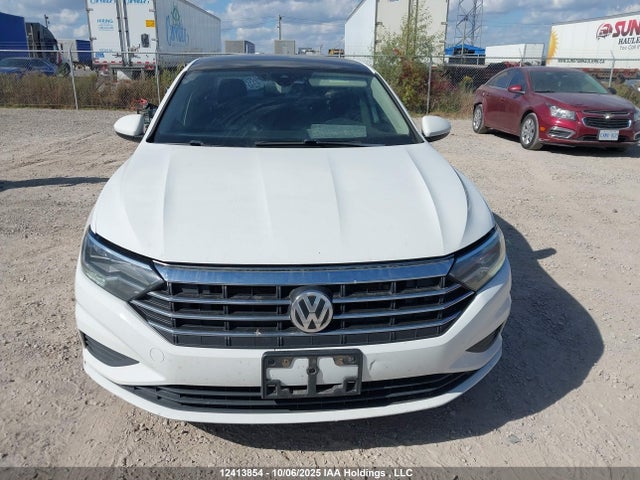 3VWE57BU3KM103068 Volkswagen 1.8 tsi