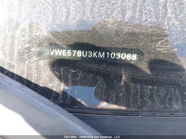 3VWE57BU3KM103068 Volkswagen 1.8 tsi