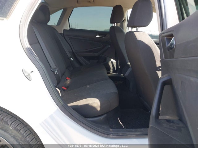 3VWC57BUXKM019207 Volkswagen 1.4 tsi