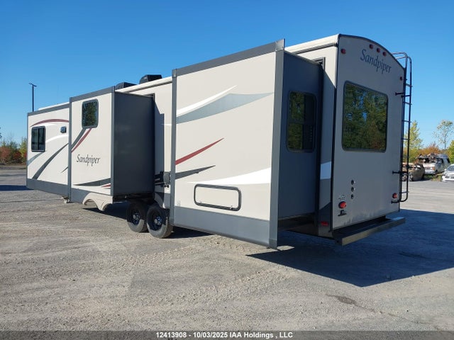 Forest River Sandpiper Towables 2016 4X4TSAR28GJ032128 Image 3