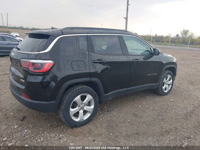 3C4NJDBBXJT145687 Jeep Compass