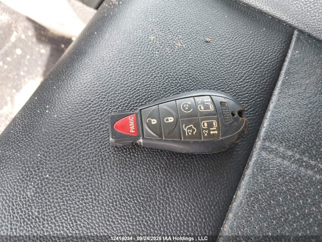 2C4RC1CG8ER309838 Chrysler Town and Country