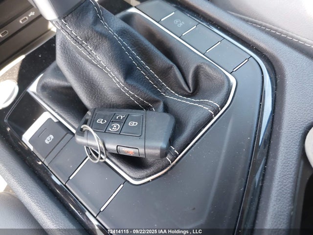 3VVSX7B28RM096483 Volkswagen tsi