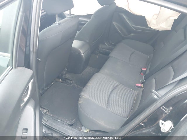 Mazda pe 2015 3MZBM1V71FM133409 Image 8