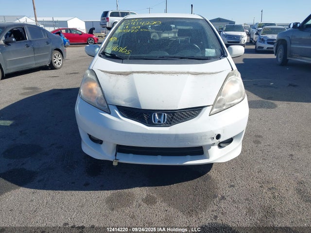 2009 Honda Fit Sport 5dr მანქანა იყიდება აუქციონზე, vin: JHMGE888X9S805173, აუქციონის ნომერი: 12414220