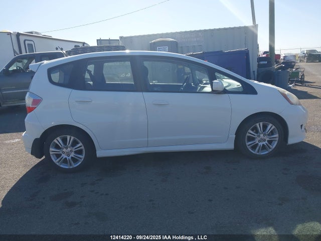 2009 Honda Fit Sport 5dr მანქანა იყიდება აუქციონზე, vin: JHMGE888X9S805173, აუქციონის ნომერი: 12414220