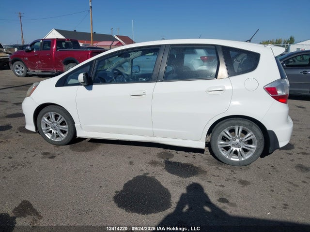 2009 Honda Fit Sport 5dr მანქანა იყიდება აუქციონზე, vin: JHMGE888X9S805173, აუქციონის ნომერი: 12414220