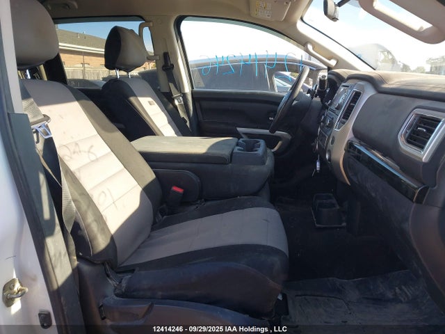 1N6AA1EJ1HN507901 Nissan Titan