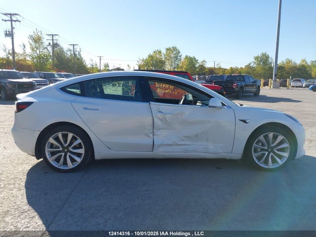 Tesla MODEL 3 2019 5YJ3E1EB3KF390398 Image 14