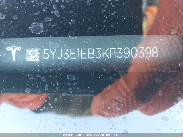 Tesla MODEL 3 2019 5YJ3E1EB3KF390398 Image 19