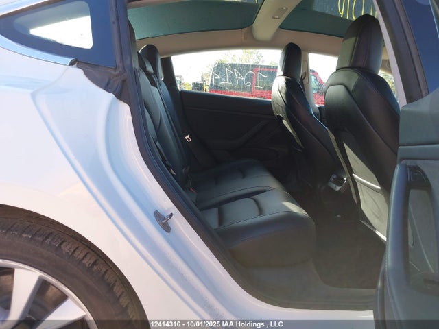 Tesla MODEL 3 2019 5YJ3E1EB3KF390398 Image 8