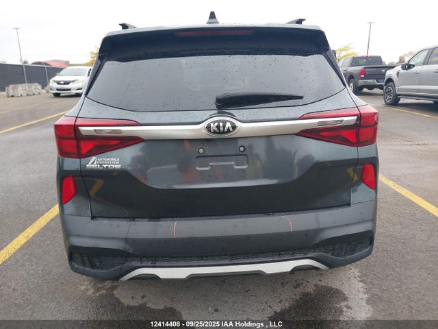 12414408 :رقم المزاد ، KNDEPCAA1M7066077 vin ، 2021 Kia Seltos مزاد بيع