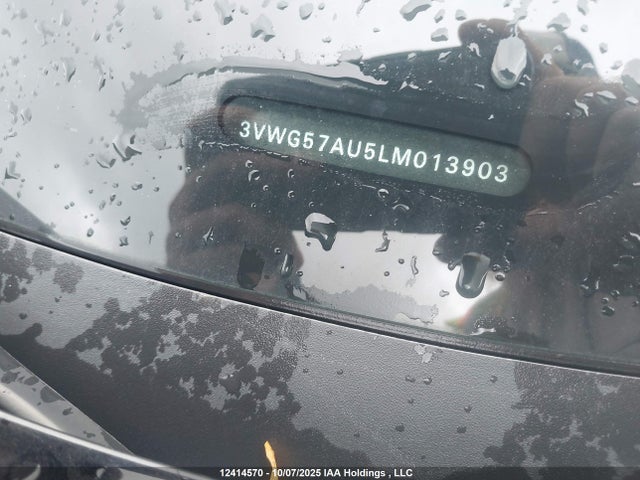 3VWG57AU5LM013903 Volkswagen 2020