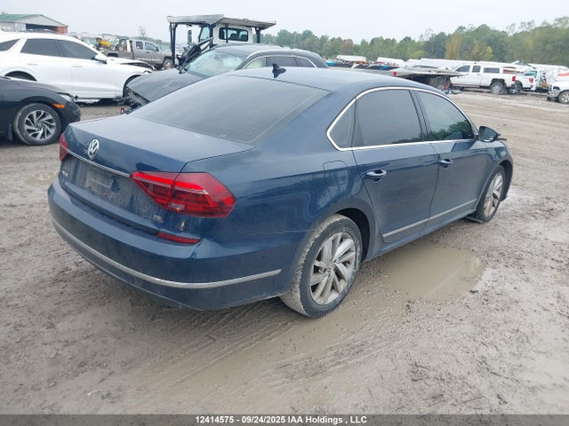 1VWBA7A31JC046120 Volkswagen tsi