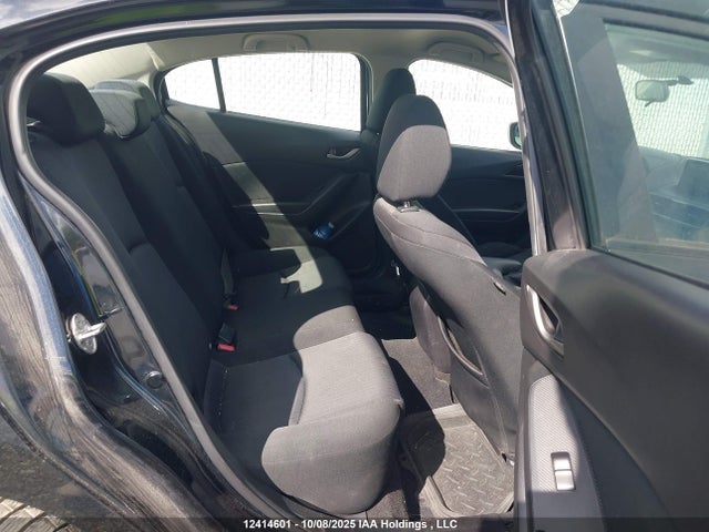 3MZBM1U74GM297031 Mazda pe