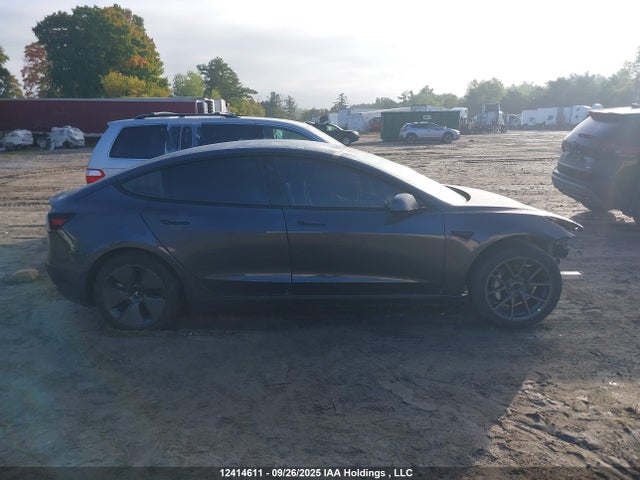 5YJ3E1EA3NF163529 Tesla MODEL 3