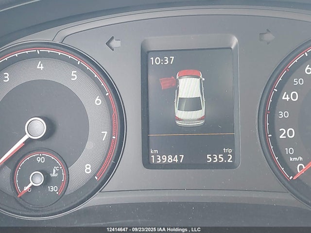 1VWBA7A38NC008938 Volkswagen Passat