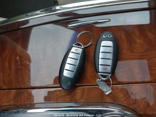 Infiniti 2017 2017 JN8AZ2NC1H9430186 Image 11